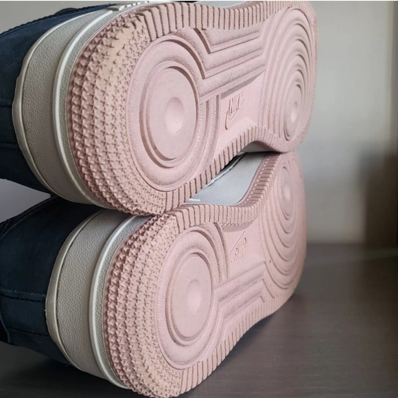 Nike Air Force 1 '07 LX Black  Red Stardust  Size 6.5M/8W - Preloved, CLEAN - Picture 10 of 13